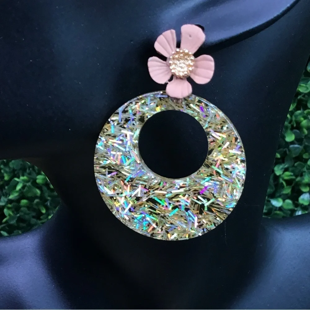 Floral glitter‎ acrylic earrings neutral color
